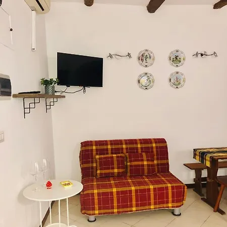 La Casa Di Miriam بيت للعطل